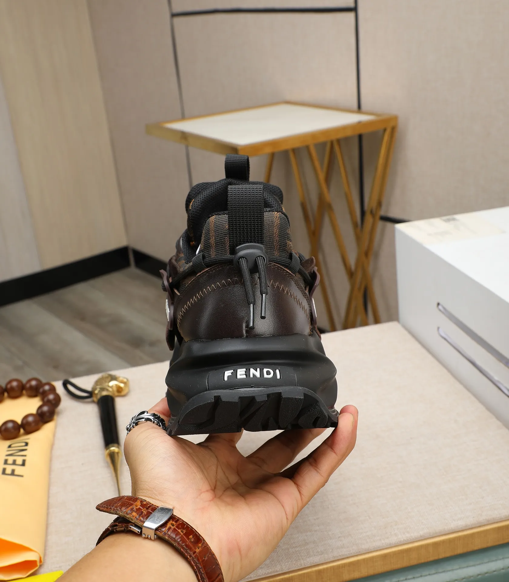 Men's clothing and shoes 💰580 🕷🕷【FENDI】FENDI fashionable casual men's shoes🇨🇳Original official website 1:1 model opening, new models are available first💯Not high-profile but avant-garde, simple, low-key and fashionable, super versatile style🌿Made of original cowhide➕Pigskin lining🎋The version is comfortable on the feet, so rigorous for any small place, first-class workmanship🍍38-44 Large quantities in stock